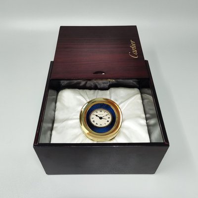 Pendulette, magnifique réveil de bureau et de voyage Cartier des années 1960. Fabriquée en Suisse.