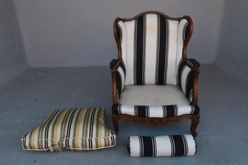 Pair Of Armchairs Bergère à Oreille Style Louis XV In Walnut