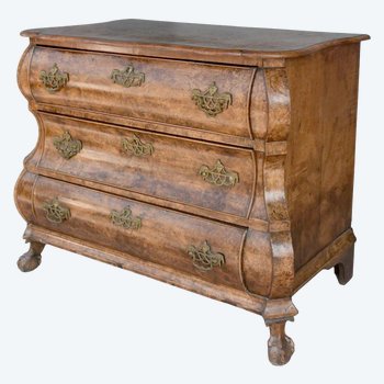 18th century Dutch chest of drawers in walnut burl