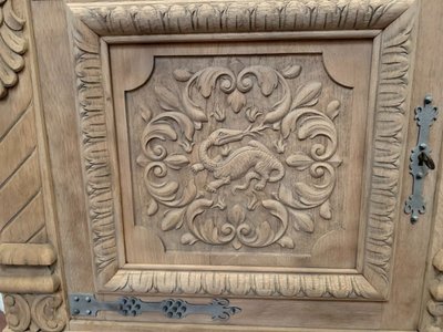 Anrichte Im Renaissance-Stil Aus Massiver Eiche XX Jahrhundert