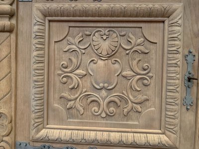 Anrichte Im Renaissance-Stil Aus Massiver Eiche XX Jahrhundert