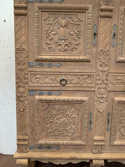 Anrichte Im Renaissance-Stil Aus Massiver Eiche XX Jahrhundert