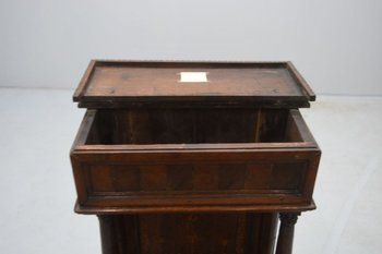 Italian Oratory Oratory in walnut from the 16th century
