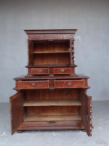 Two Decreasing Bodies of the XVIIth Century In Walnut And Walnut Veneer