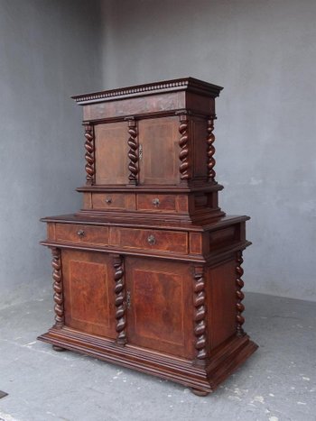 Two Decreasing Bodies of the XVIIth Century In Walnut And Walnut Veneer