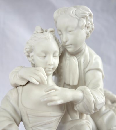 Sèvres : scène galante du XVIIIe siècle - la leçon de flûte, groupe en biscuit - signé