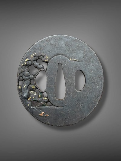 Tsuba di ferro nagamaru-gata, leggenda di Shiba Onko, periodo Edo (1603-1868).