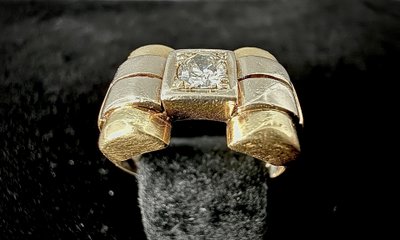 Anello Tank in oro giallo e diamanti