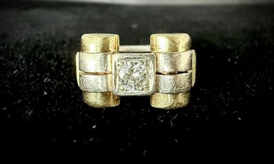 Anello Tank in oro giallo e diamanti
