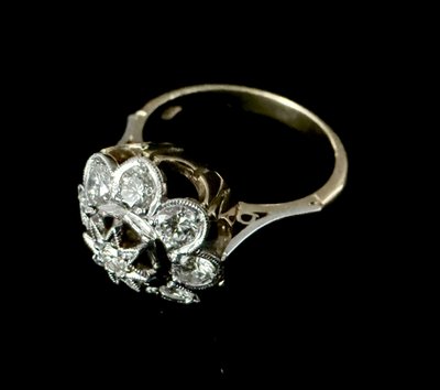 Bague en or sertie de brillants