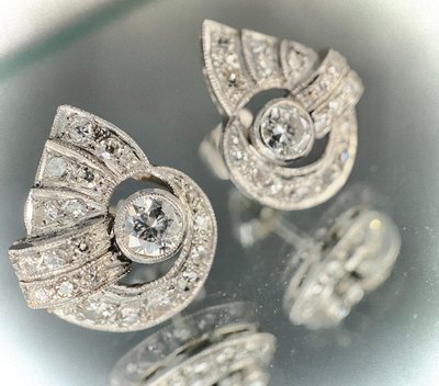 Art-Deco-Ohrringe mit Brillantbesatz