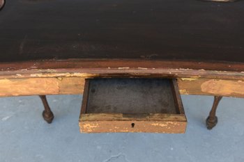 Small Italian Lady's Desk With Gargoyles In Gilded Wood 19th Century