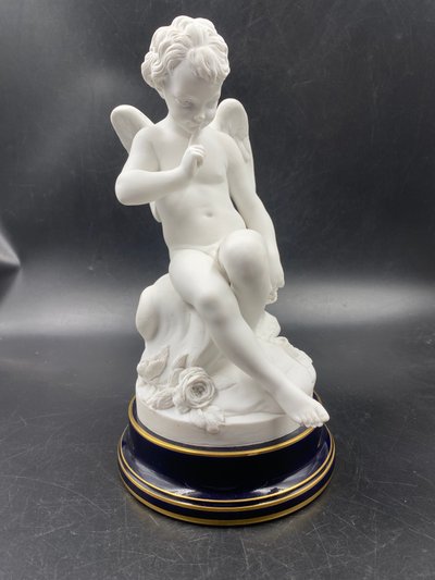 Due biscuit in porcellana di Sèvres, Amore (Eros) e la Ninfa (Psiche), da Falconet