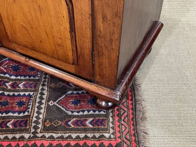 Viktorianisches Mahagoni-Sideboard aus dem 19. Jahrhundert