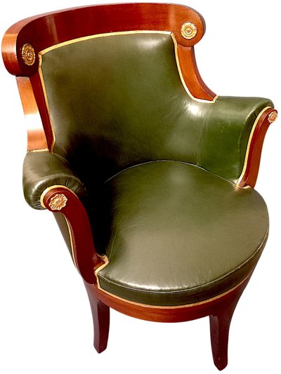 Large fauteuil de bureau garni de cuir
