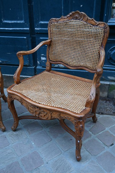 Paire de fauteuils d époque Regence cannés à dossier plat XVIII