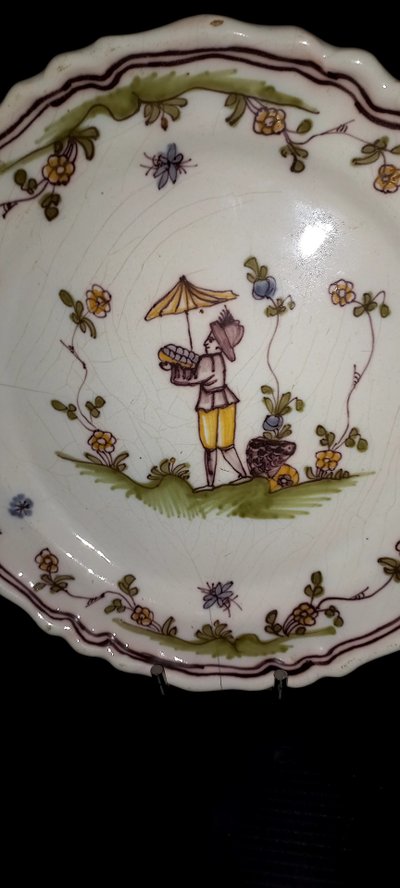 18th century earthenware plate from Moncaut