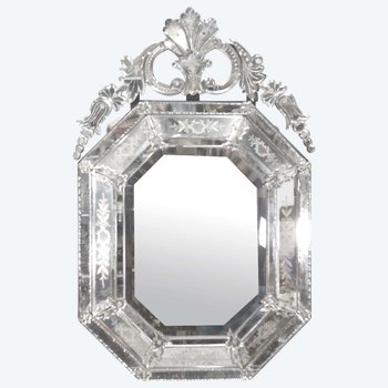 Specchio in stile veneziano di forma ottagonale con design floreale