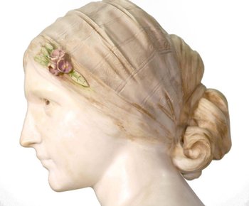 Buste De Jeune Femme En Marbre Et Albâtre