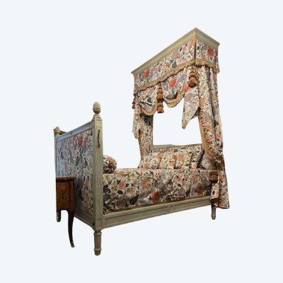 Important Louis XVI period angel bed – 18th century.