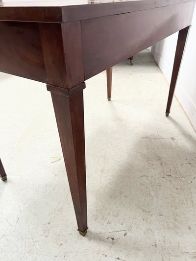 Louis XVI style desk in mahogany and veneer, 20th century
