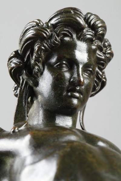 A covered bowl in patinated bronze Signed F.  Barbedienne