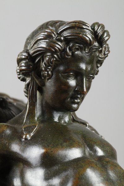 A covered bowl in patinated bronze Signed F.  Barbedienne