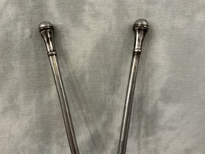 Large scissors-like pliers, 18th-century wrought iron arm pliers