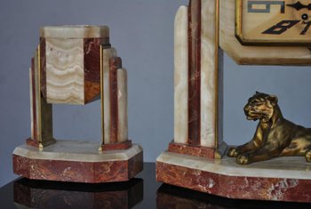 Art Deco 1930's Modernist Onyx Trim Clock
