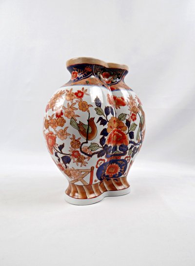 Early 20th century Chinese polychrome porcelain vase in the Imari style, in the shape of Polybius, signed Wan Li Chang
