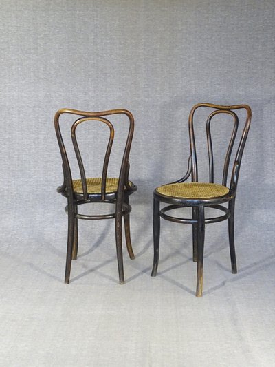Two KOHN No. 48 chairs from 1890, "original condition," no. Thonet