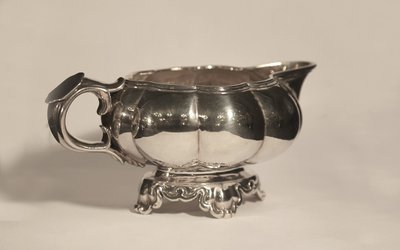 Solid silver gravy boat Minerva hallmark 19th century