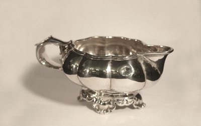 Solid silver gravy boat Minerva hallmark 19th century