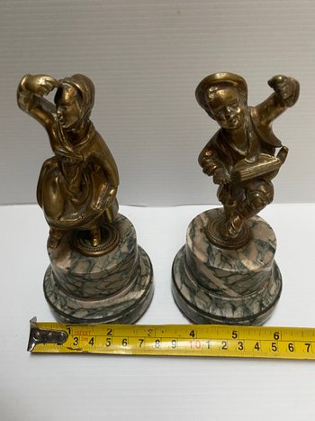 COPPIA DI SOGGETTI IN BRONZO