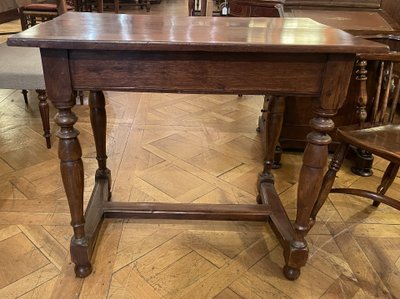 bureau en châtaignier du 19° siècle