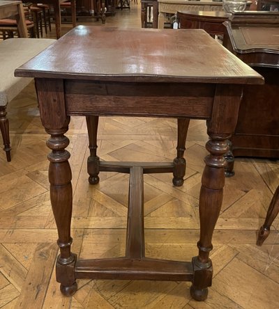 bureau en châtaignier du 19° siècle