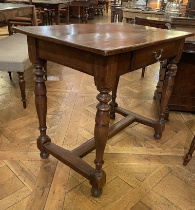 bureau en châtaignier du 19° siècle