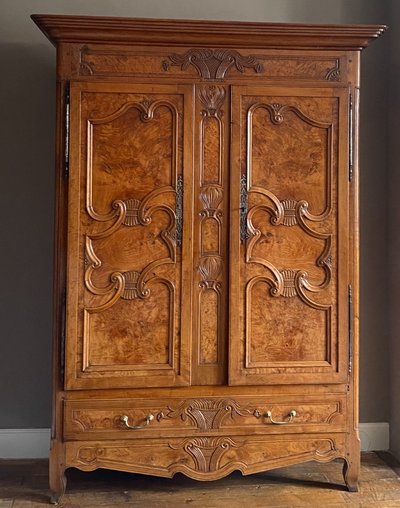 armoire bressane