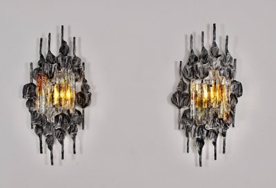 Großes Paar brutalistischer Wandleuchten aus Schmiedeeisen und Glas