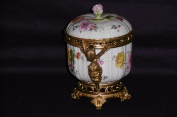 Potpourri Aus Porzellan Montiert Bronze