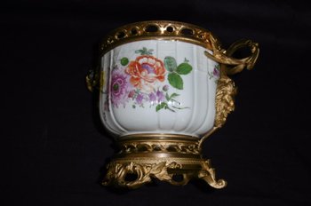 Potpourri Aus Porzellan Montiert Bronze