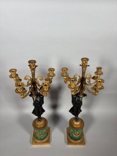 Paire de candélabres aux Victoires ailées Attribués à Pierre-Philippe Thomire (1751-1843) 