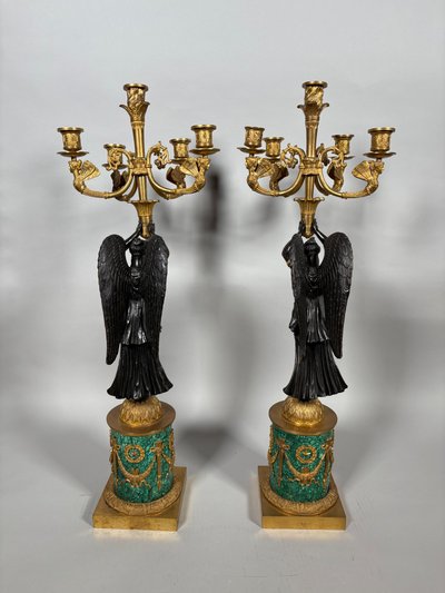 Paire de candélabres aux Victoires ailées Attribués à Pierre-Philippe Thomire (1751-1843) 