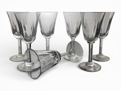 7 Saint Louis crystal wine glasses, Cerdagne pattern