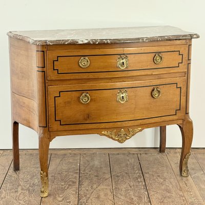 Petite commode sauteuse d'époque Transition