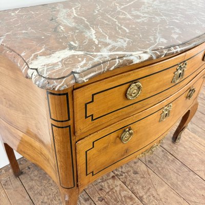 Petite commode sauteuse d'époque Transition