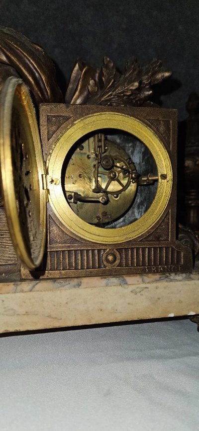 Large spelter clock set with a medal patina, Napoleon III period, circa 1880