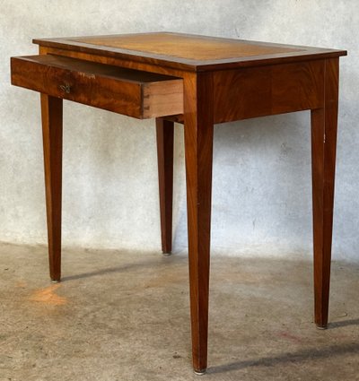 One-drawer table