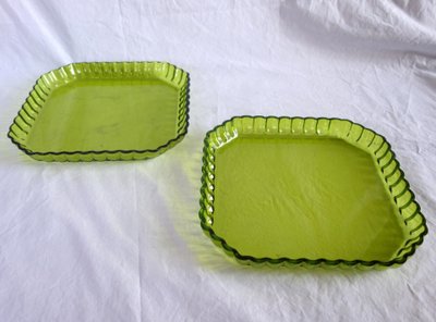 Saint Louis - pair of Mousse green crystal trays (charteuse green)