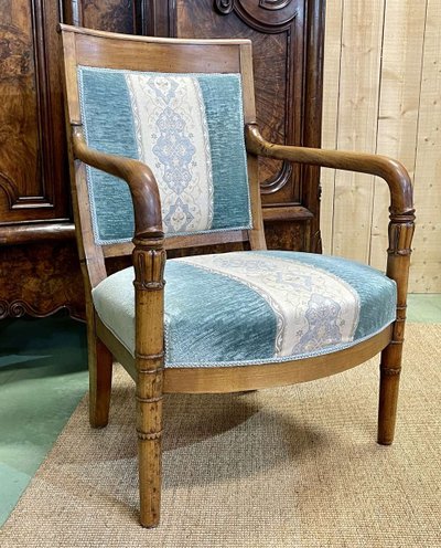 Restoration period armchair in walnut, 19th century